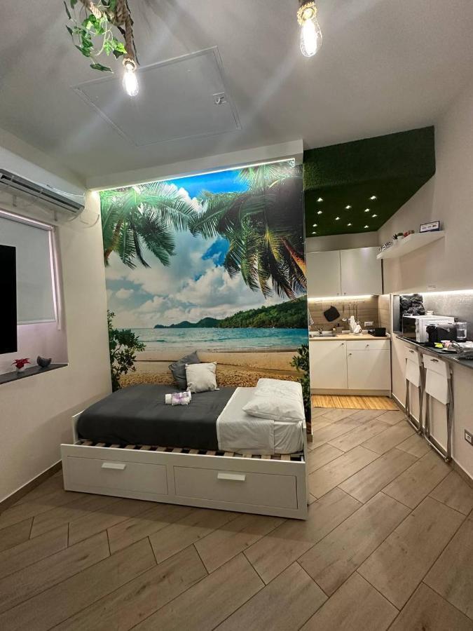 Tropical Holiday House CTA Exterior photo